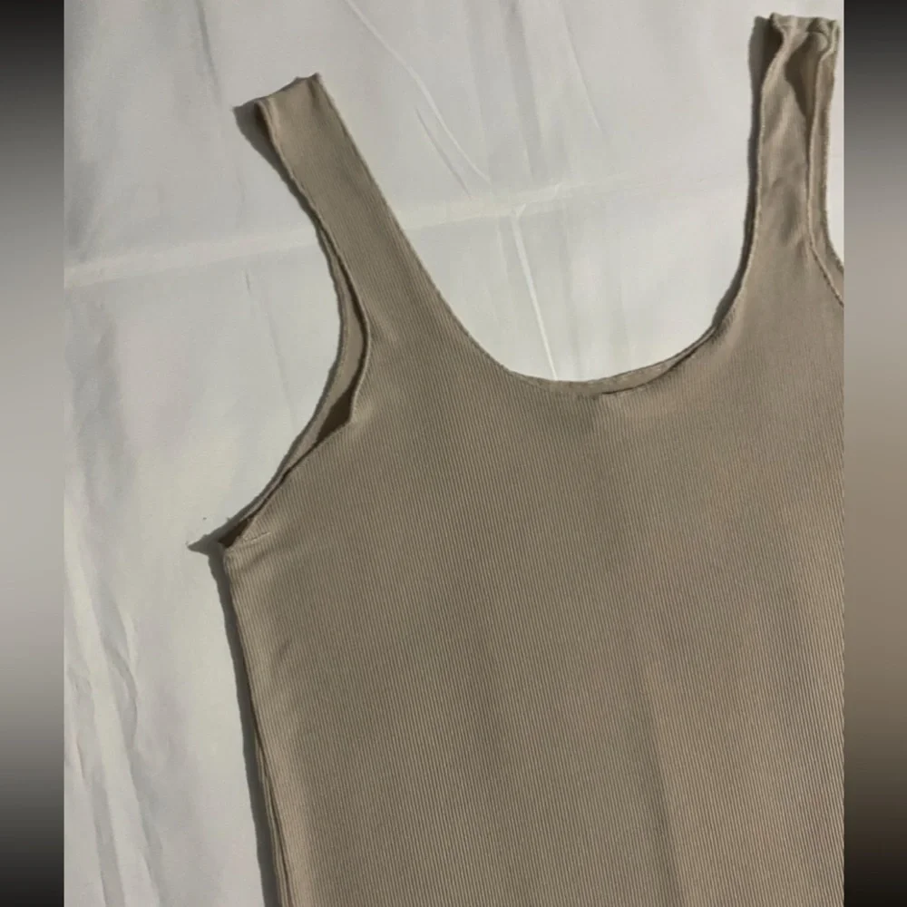 Zara Ribbed Basic Tank Top - Picture 2 of 6
